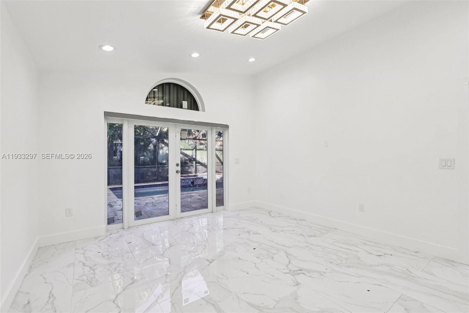 SAWGRASS PLANTATION - Residential