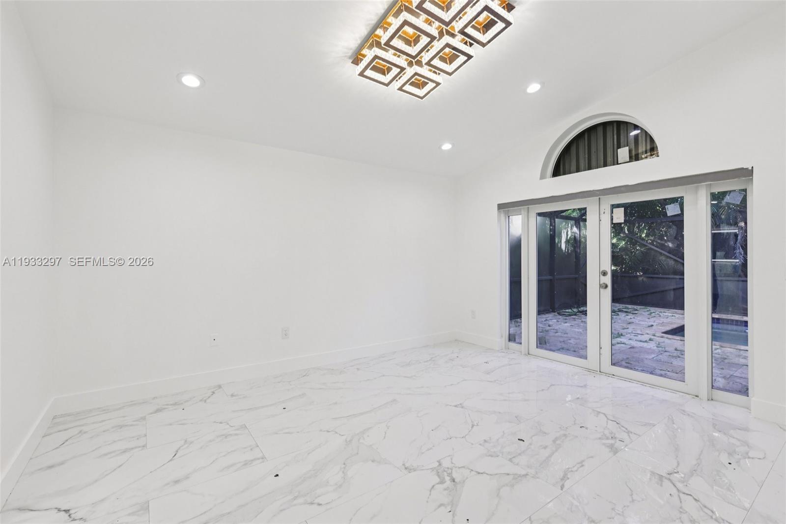 SAWGRASS PLANTATION - Residential