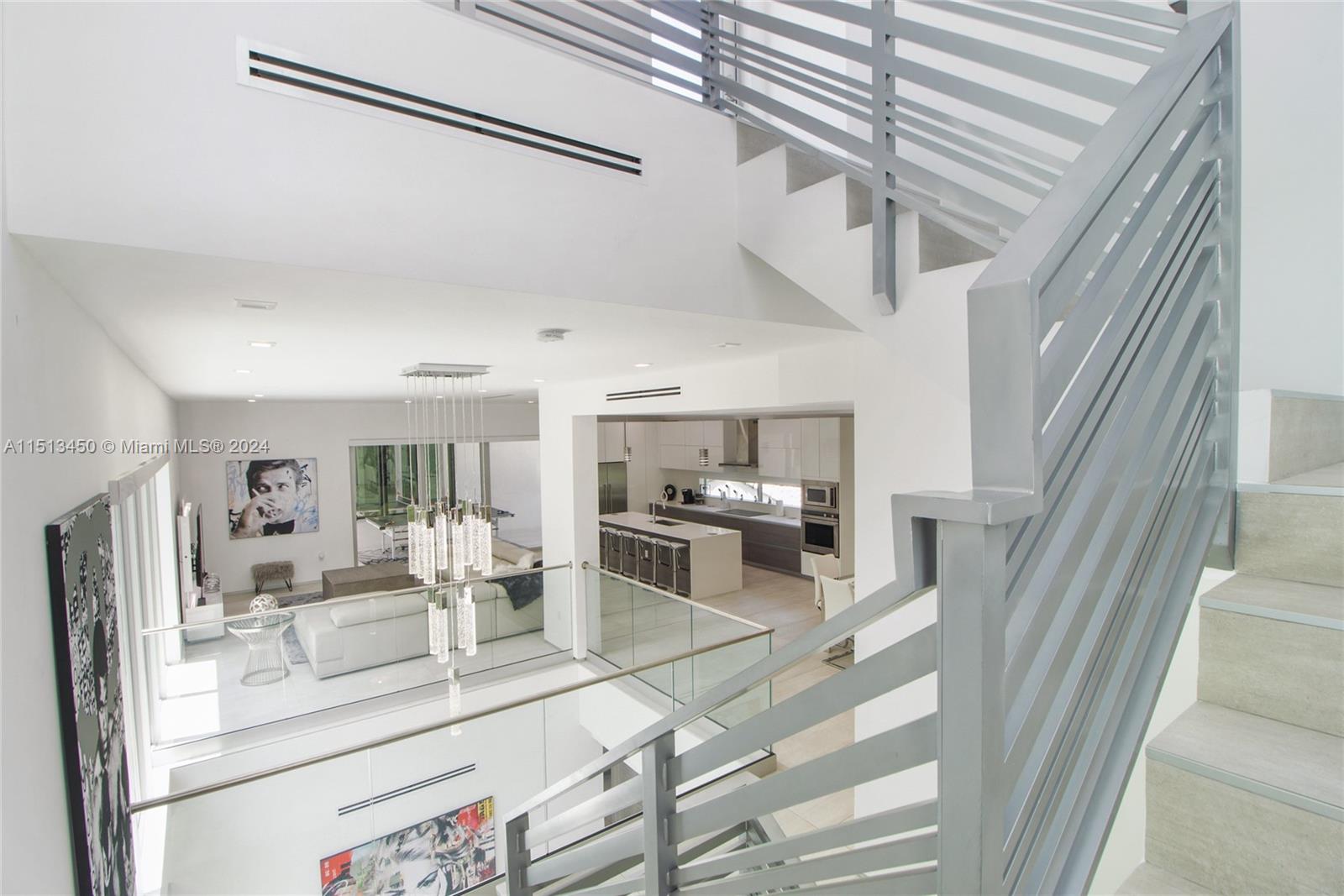 BRICKELL BROADWAY VILLAS - Residential