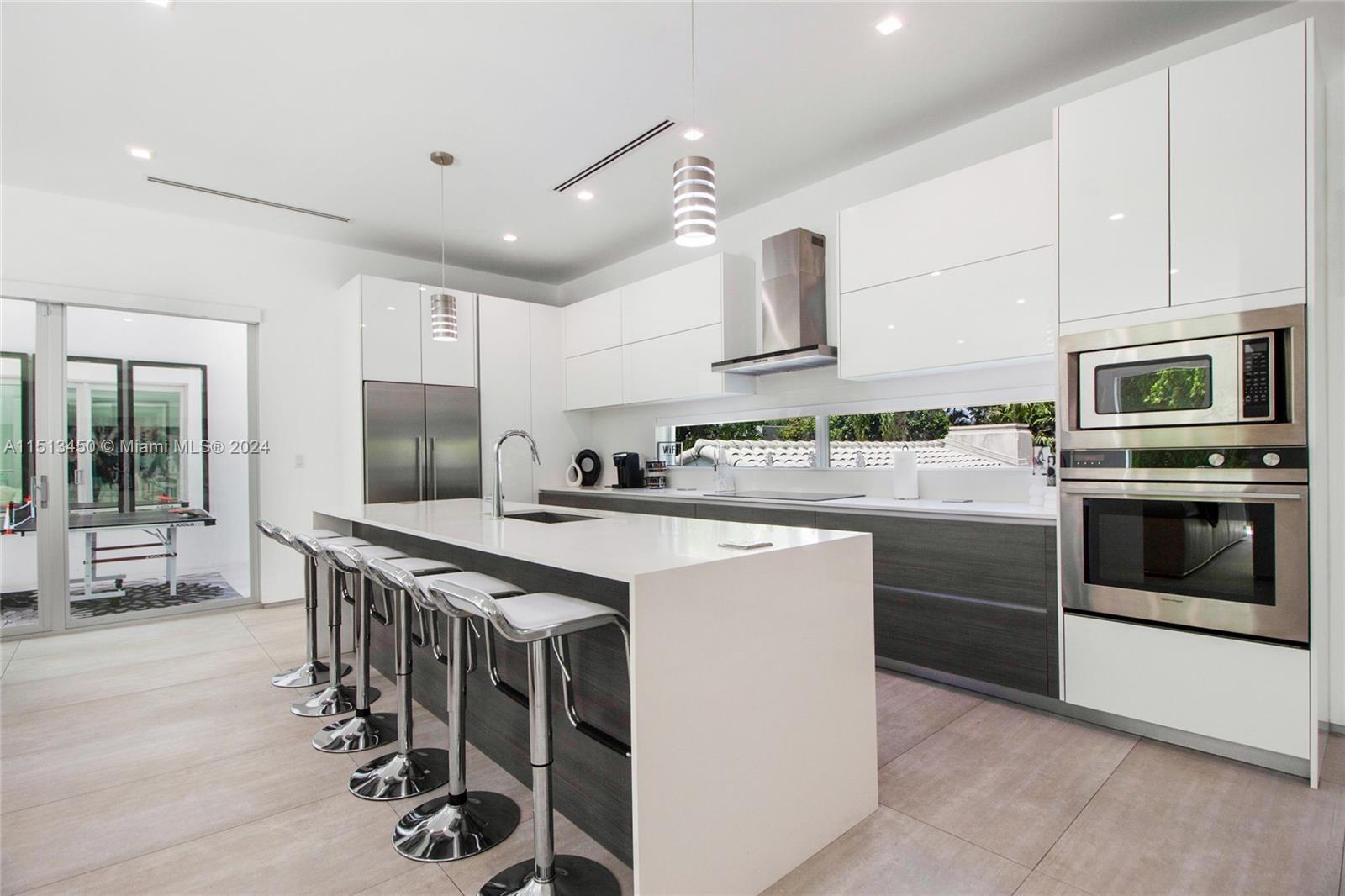 BRICKELL BROADWAY VILLAS - Residential