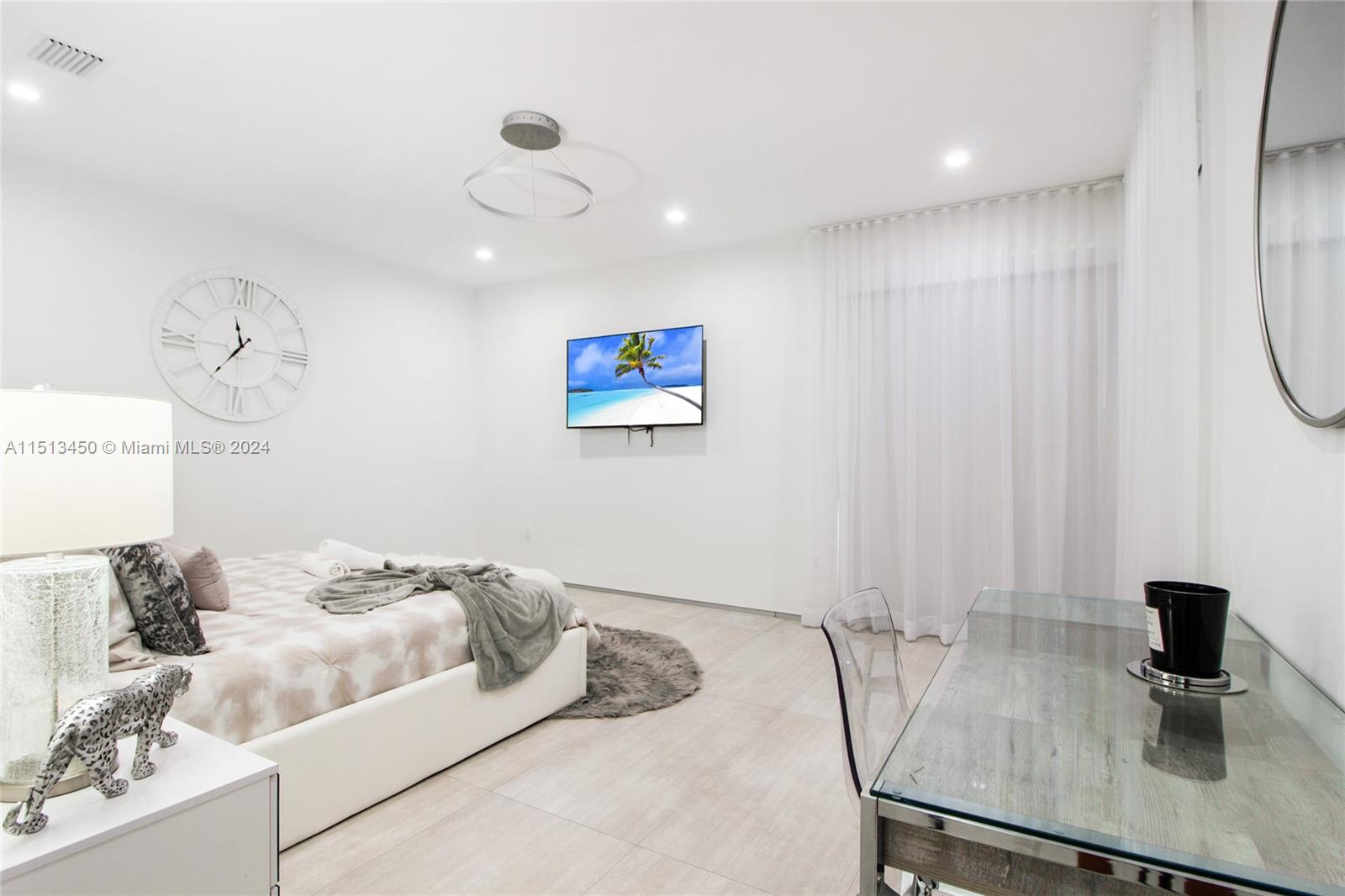 BRICKELL BROADWAY VILLAS - Residential