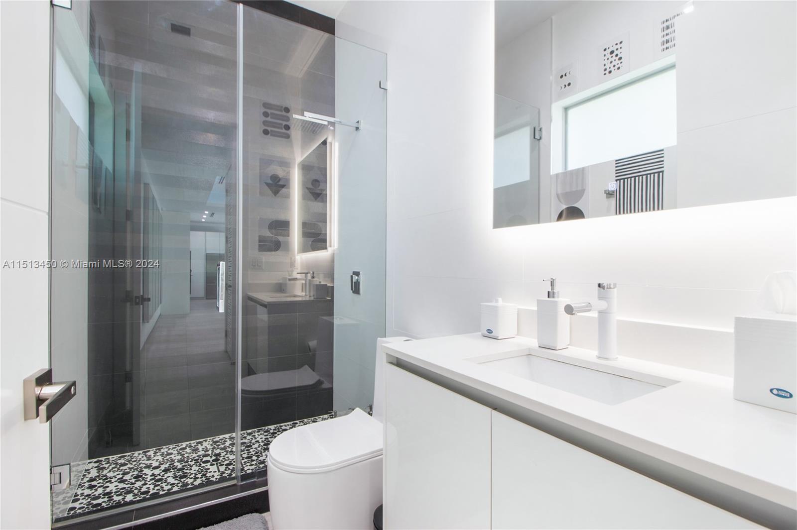 BRICKELL BROADWAY VILLAS - Residential