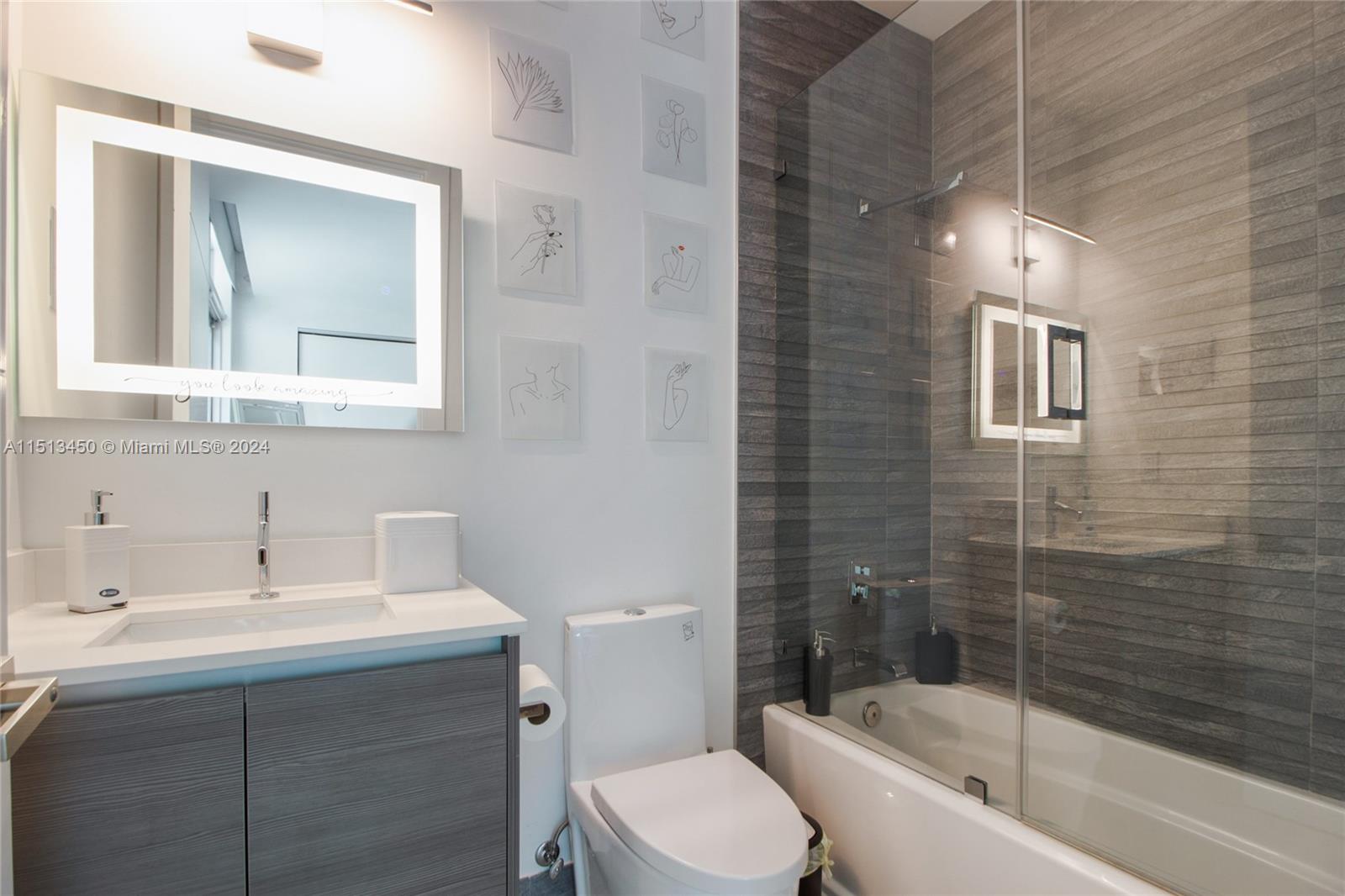 BRICKELL BROADWAY VILLAS - Residential