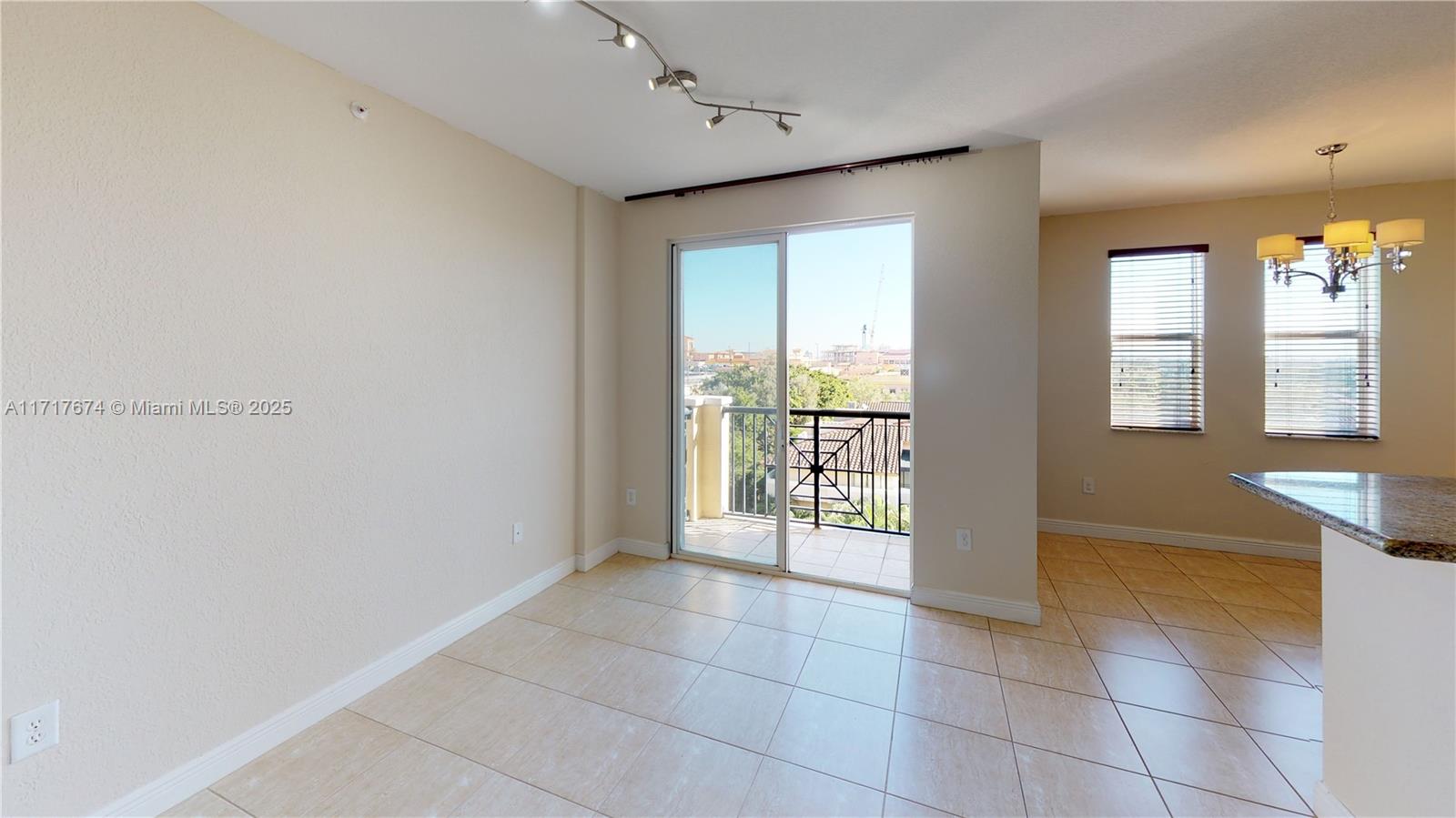 THE GRANDE CONDO - Residential