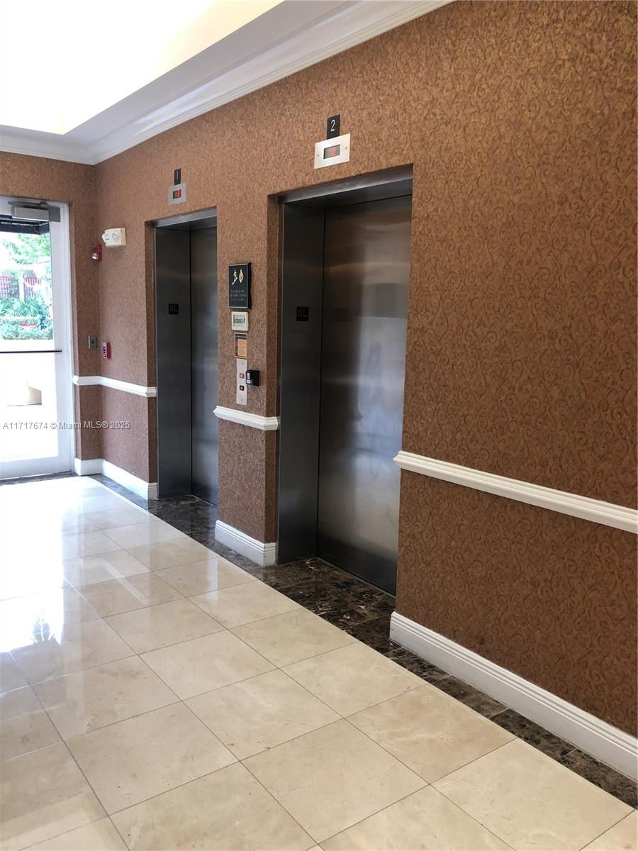 THE GRANDE CONDO - Residential