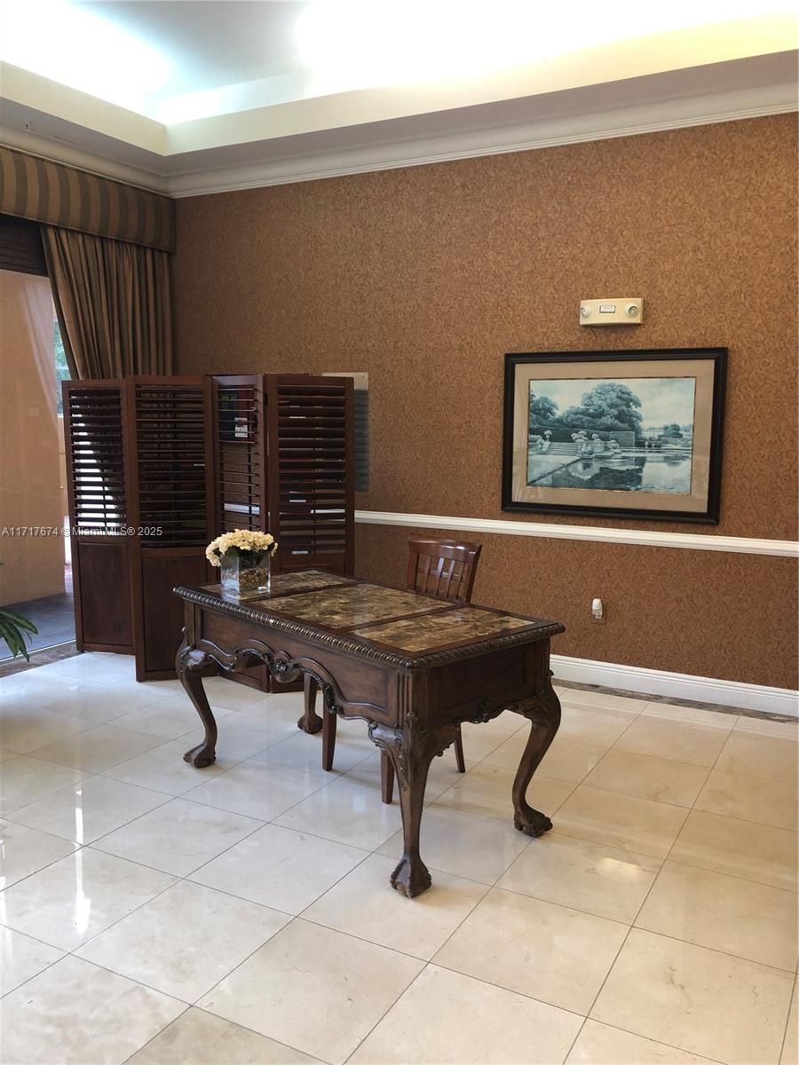 THE GRANDE CONDO - Residential