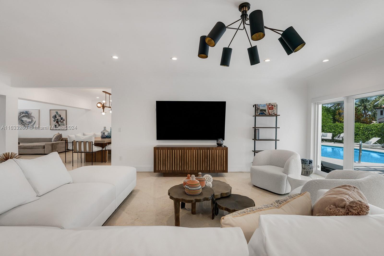 LUCILLE ISLAND - Residential