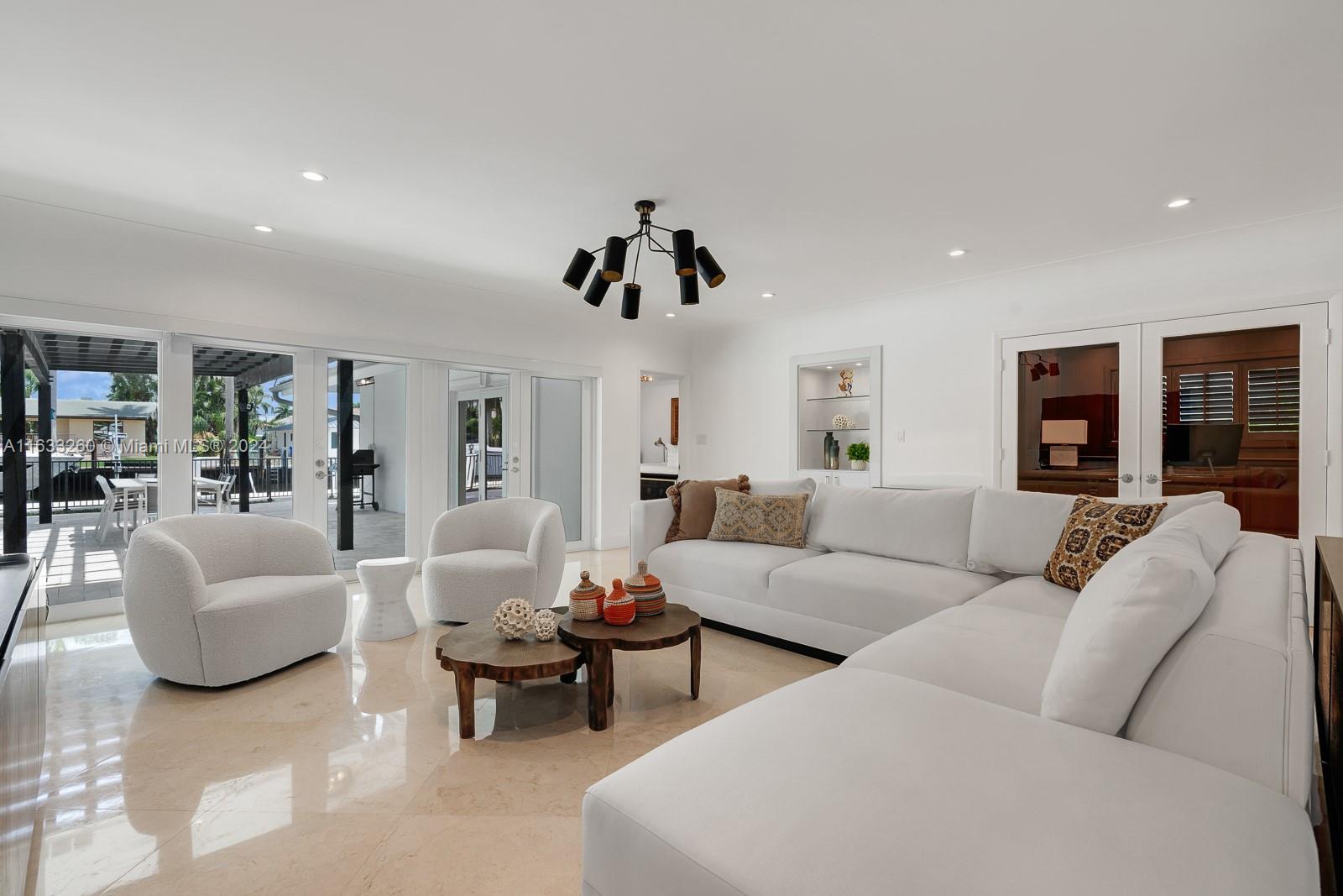 LUCILLE ISLAND - Residential