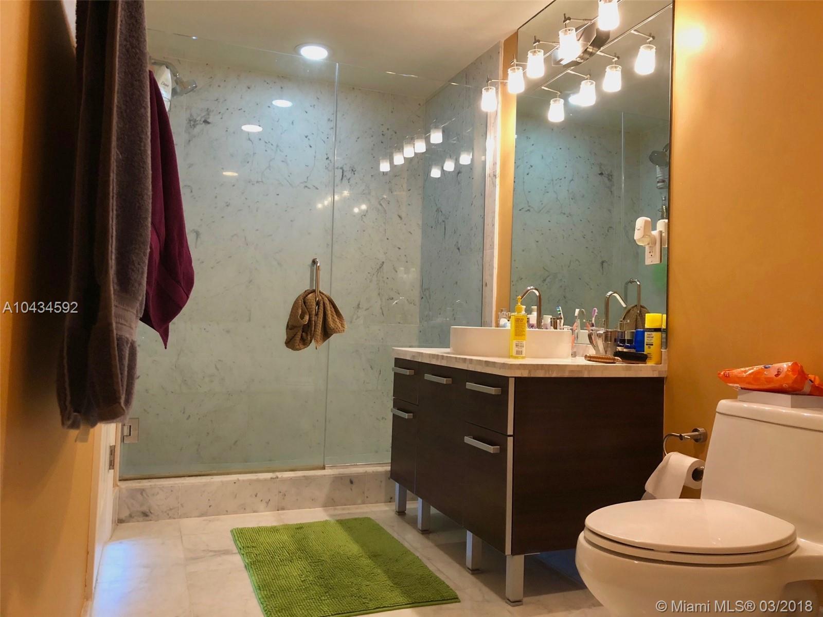 VIZCAYNE SOUTH CONDO - Residential