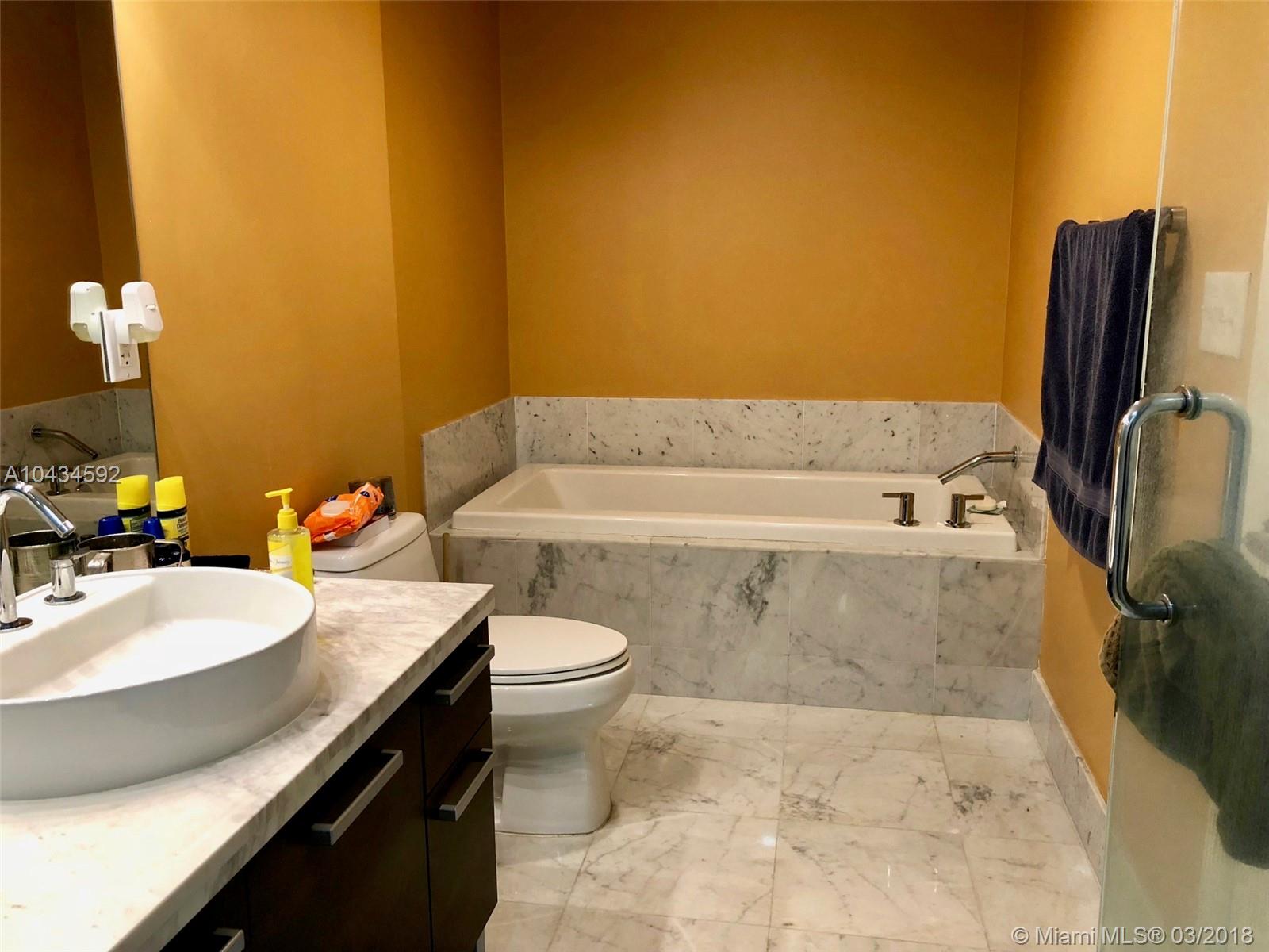 VIZCAYNE SOUTH CONDO - Residential