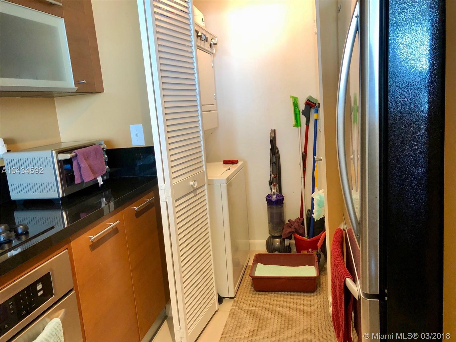 VIZCAYNE SOUTH CONDO - Residential