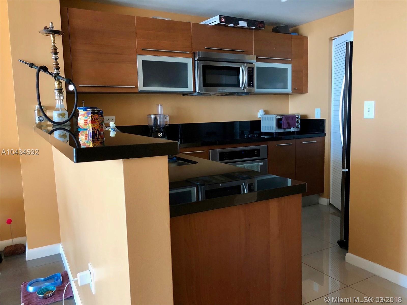 VIZCAYNE SOUTH CONDO - Residential