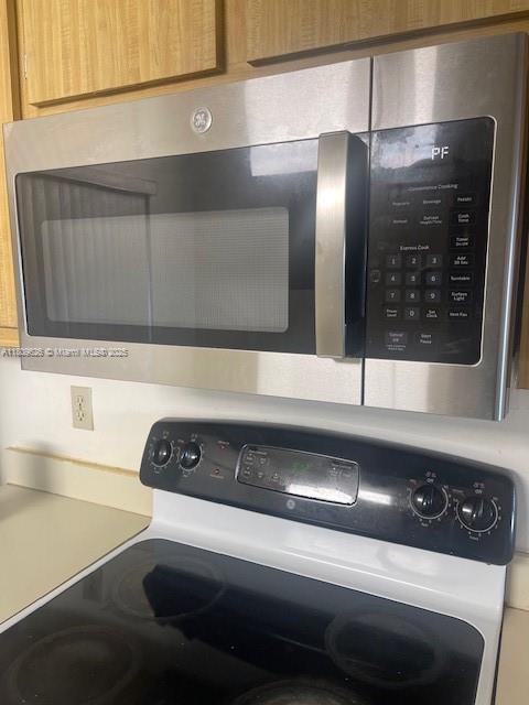 CARLISLE AT HAMPTONS WEST - Residential Lease