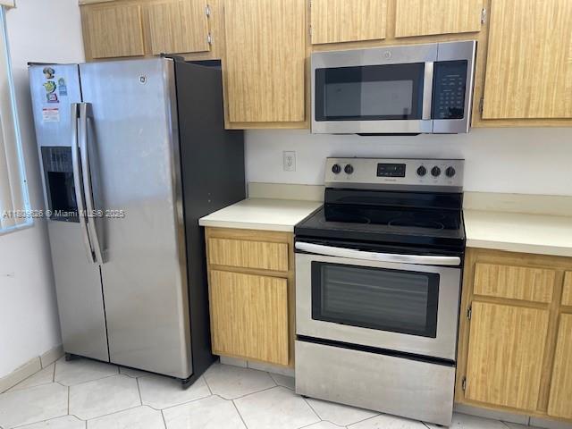 CARLISLE AT HAMPTONS WEST - Residential Lease