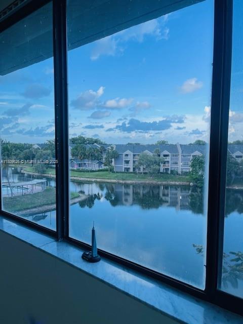 CARLISLE AT HAMPTONS WEST - Residential Lease