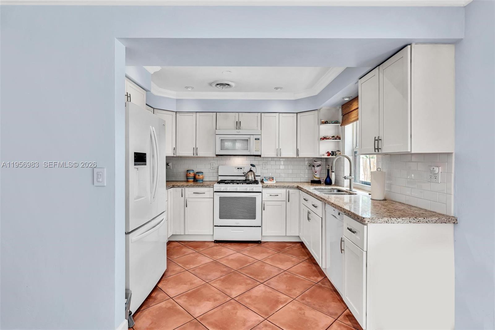 HOLLYWOOD HEIGHTS ADD SEC - Residential