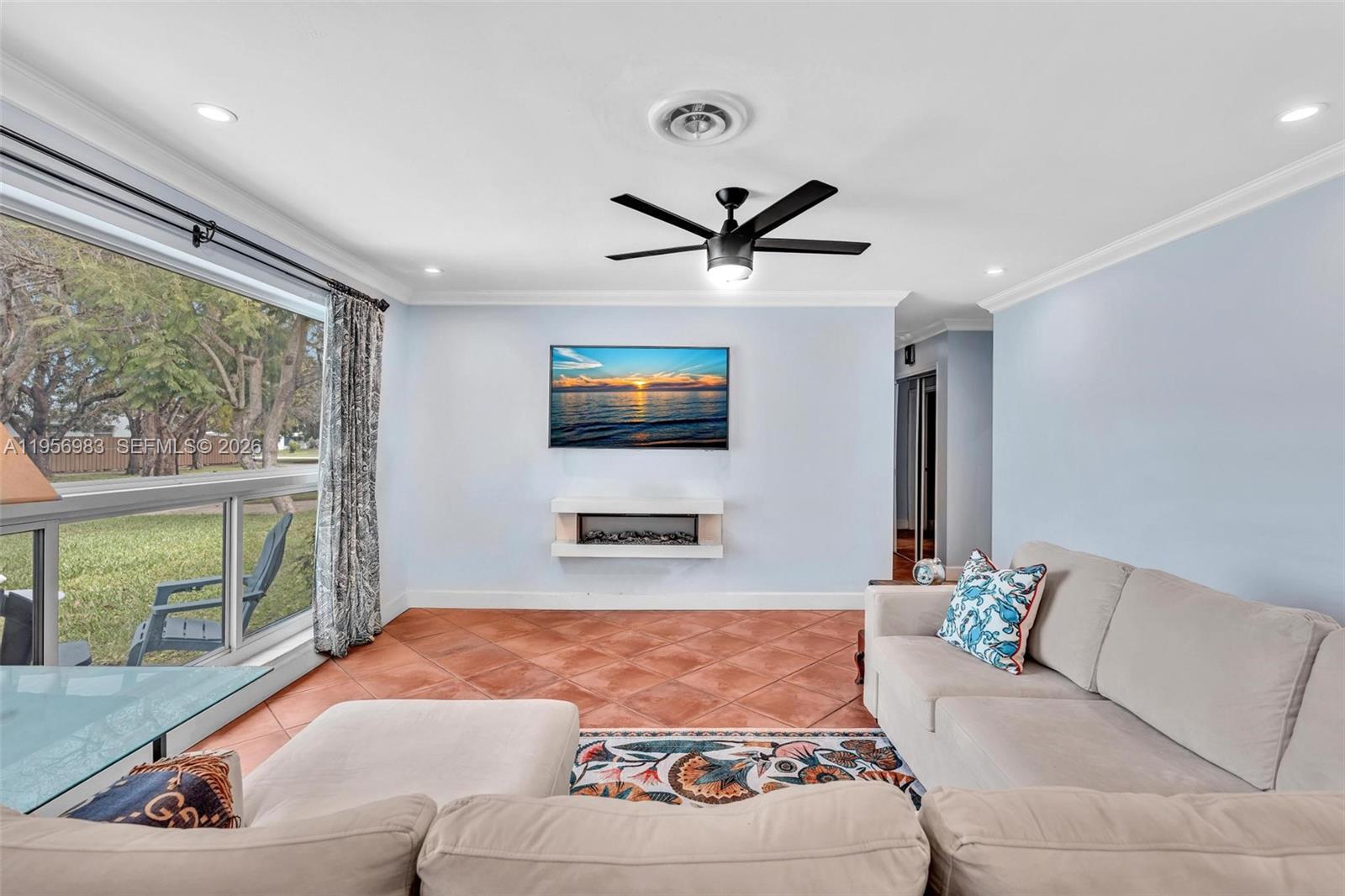 HOLLYWOOD HEIGHTS ADD SEC - Residential