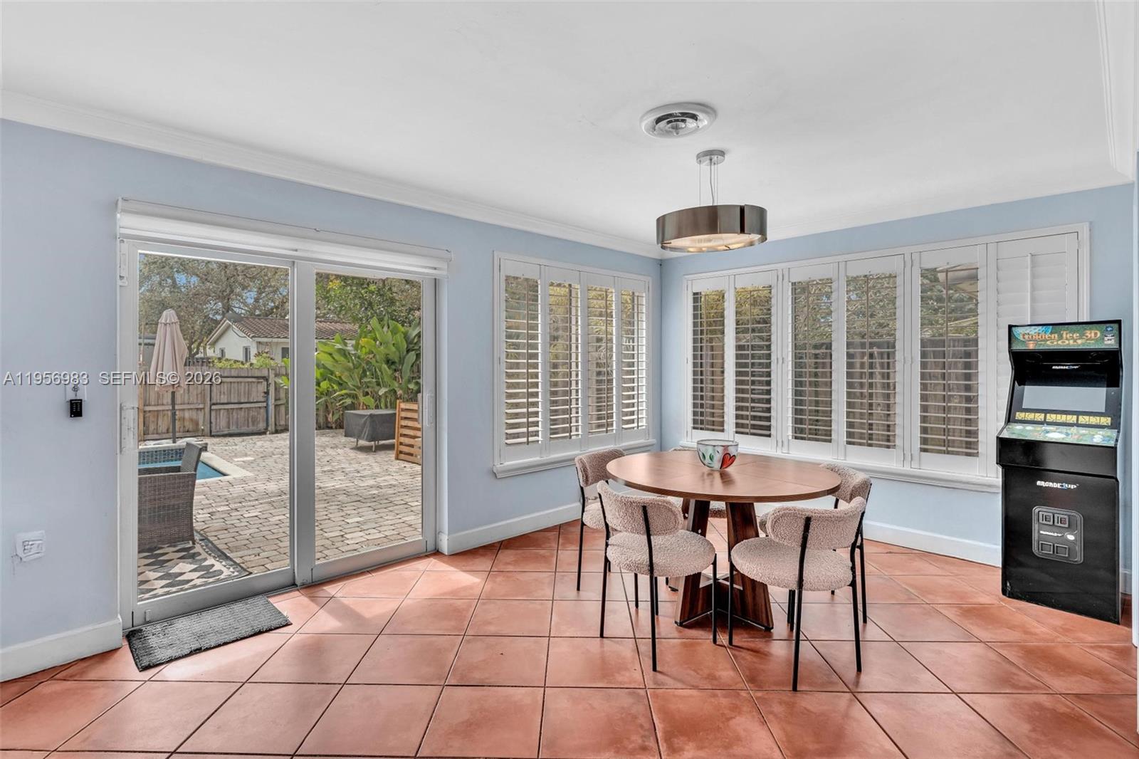 HOLLYWOOD HEIGHTS ADD SEC - Residential