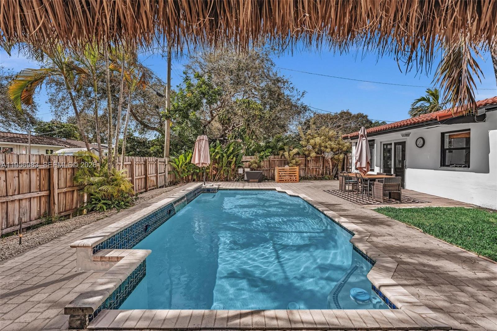 HOLLYWOOD HEIGHTS ADD SEC - Residential