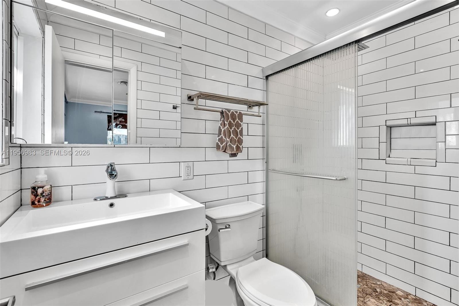 HOLLYWOOD HEIGHTS ADD SEC - Residential