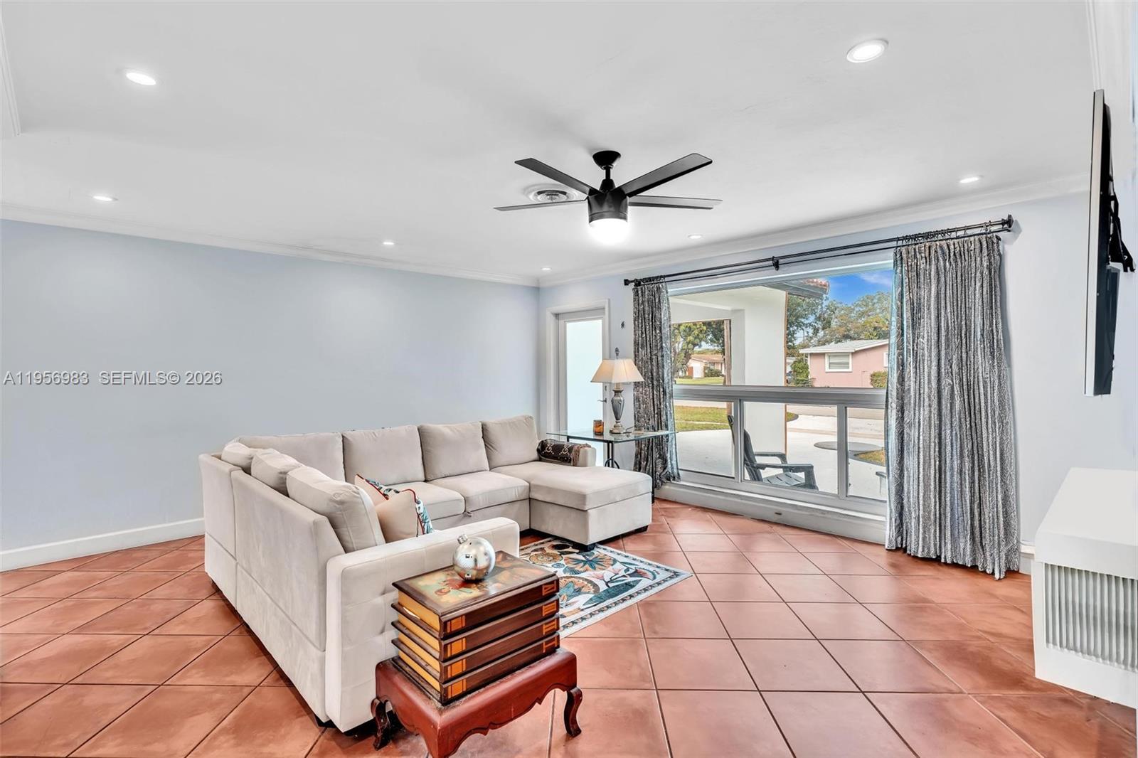 HOLLYWOOD HEIGHTS ADD SEC - Residential