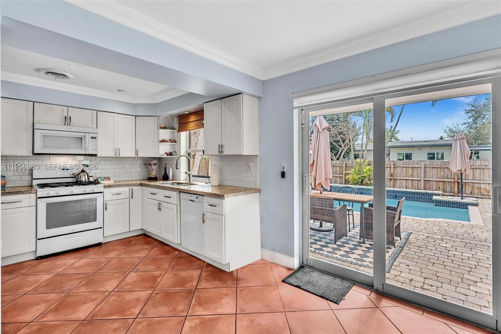 HOLLYWOOD HEIGHTS ADD SEC - Residential