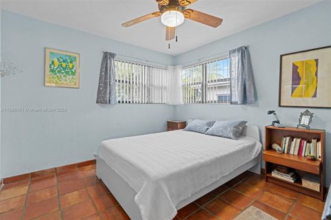 Single Family Residence in Fort Lauderdale FL 1004 Guava Isle Isle 11.jpg