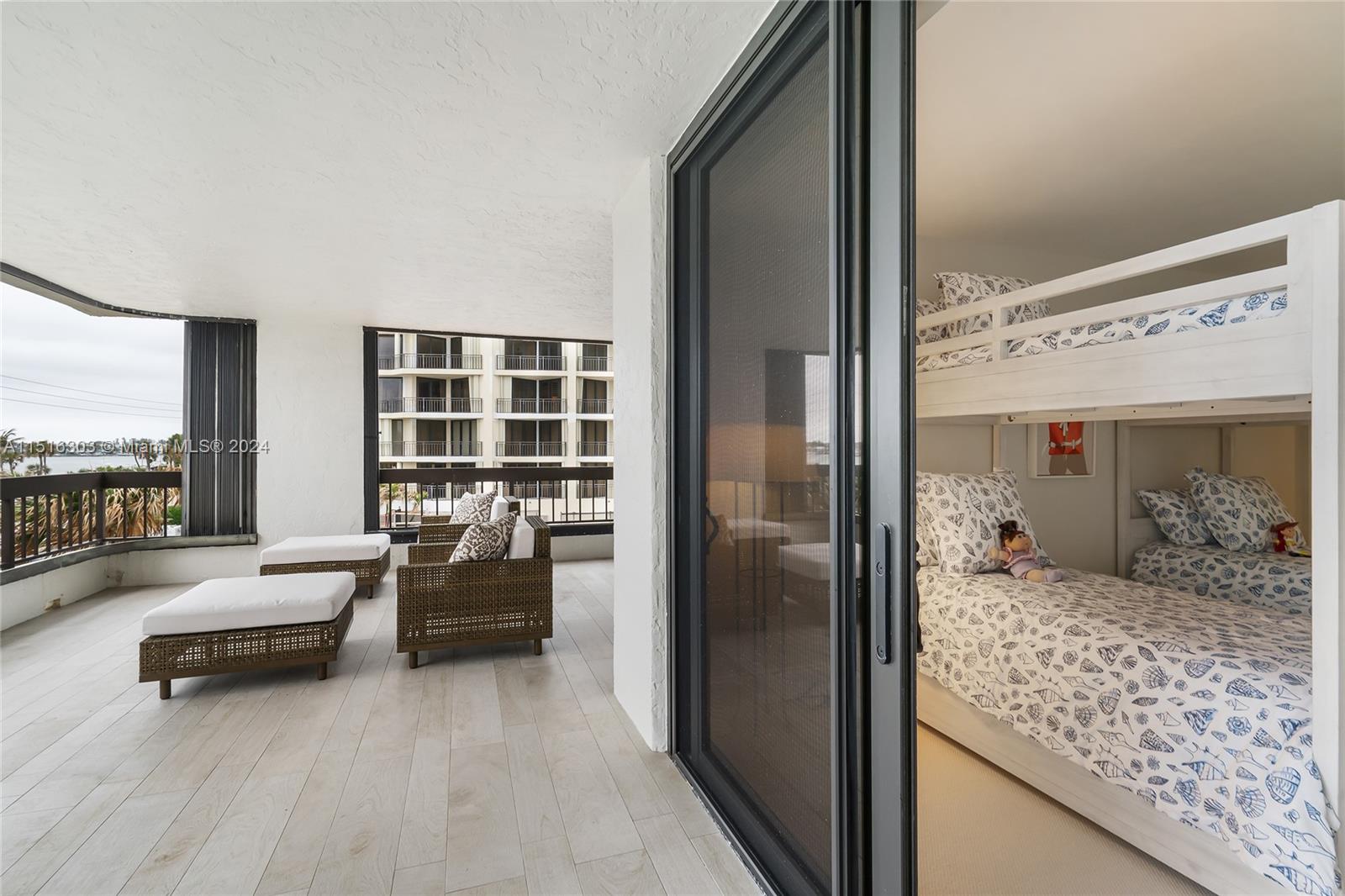 PASSAGES OF JUPITER ISLAN - Residential