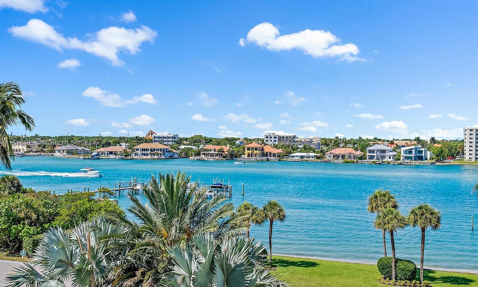 PASSAGES OF JUPITER ISLAN - Residential