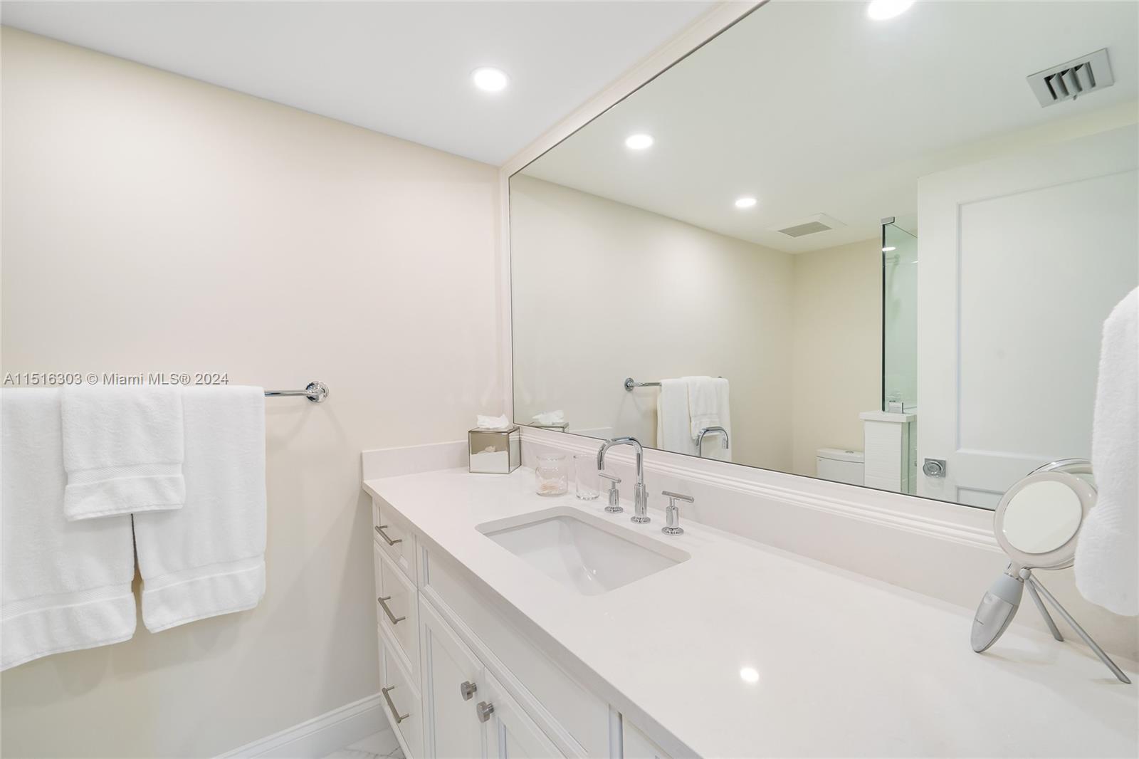 PASSAGES OF JUPITER ISLAN - Residential