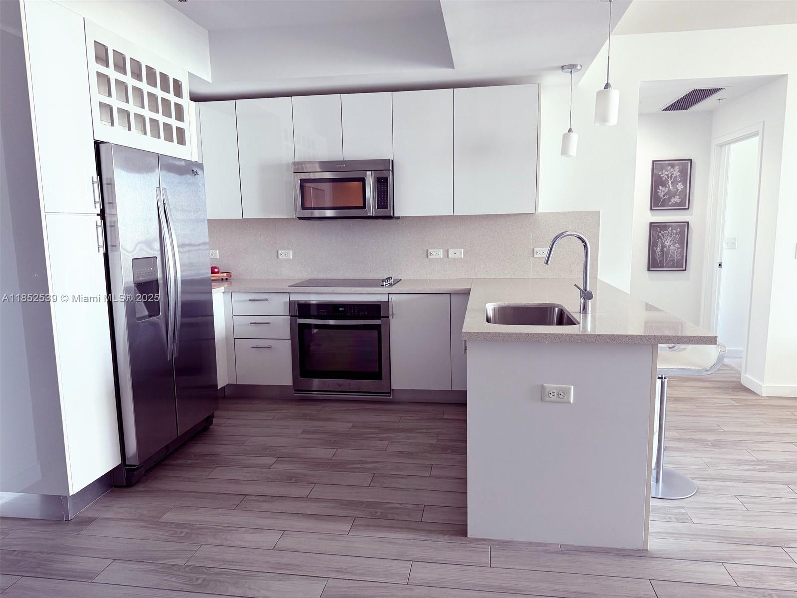 999 SW 1st Ave 2611