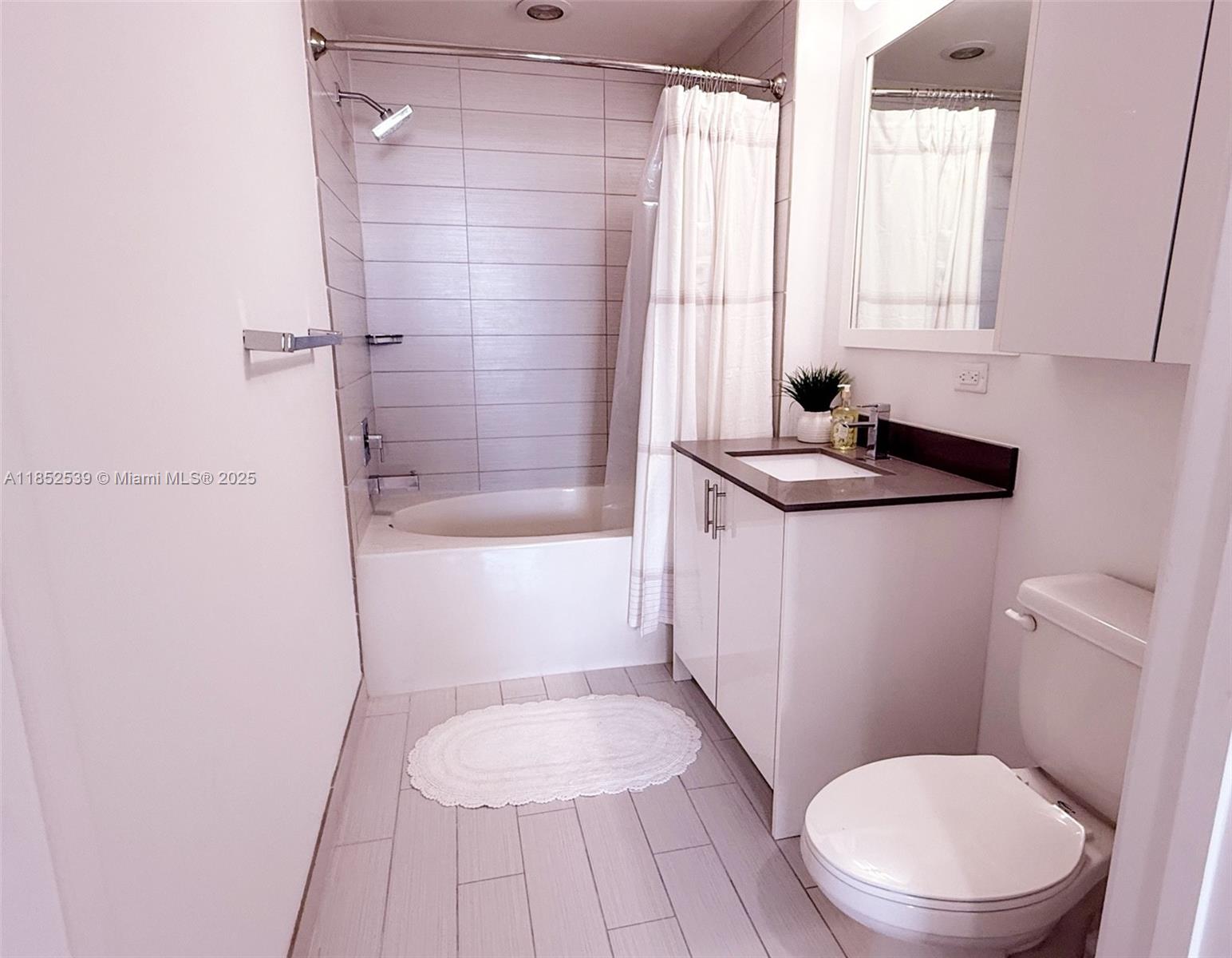 NINE AT MARY BRICKELL VIL - Residential