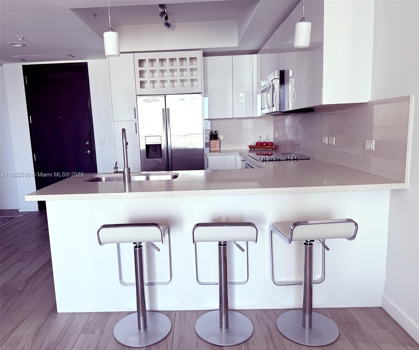 999 SW 1st Ave 2611