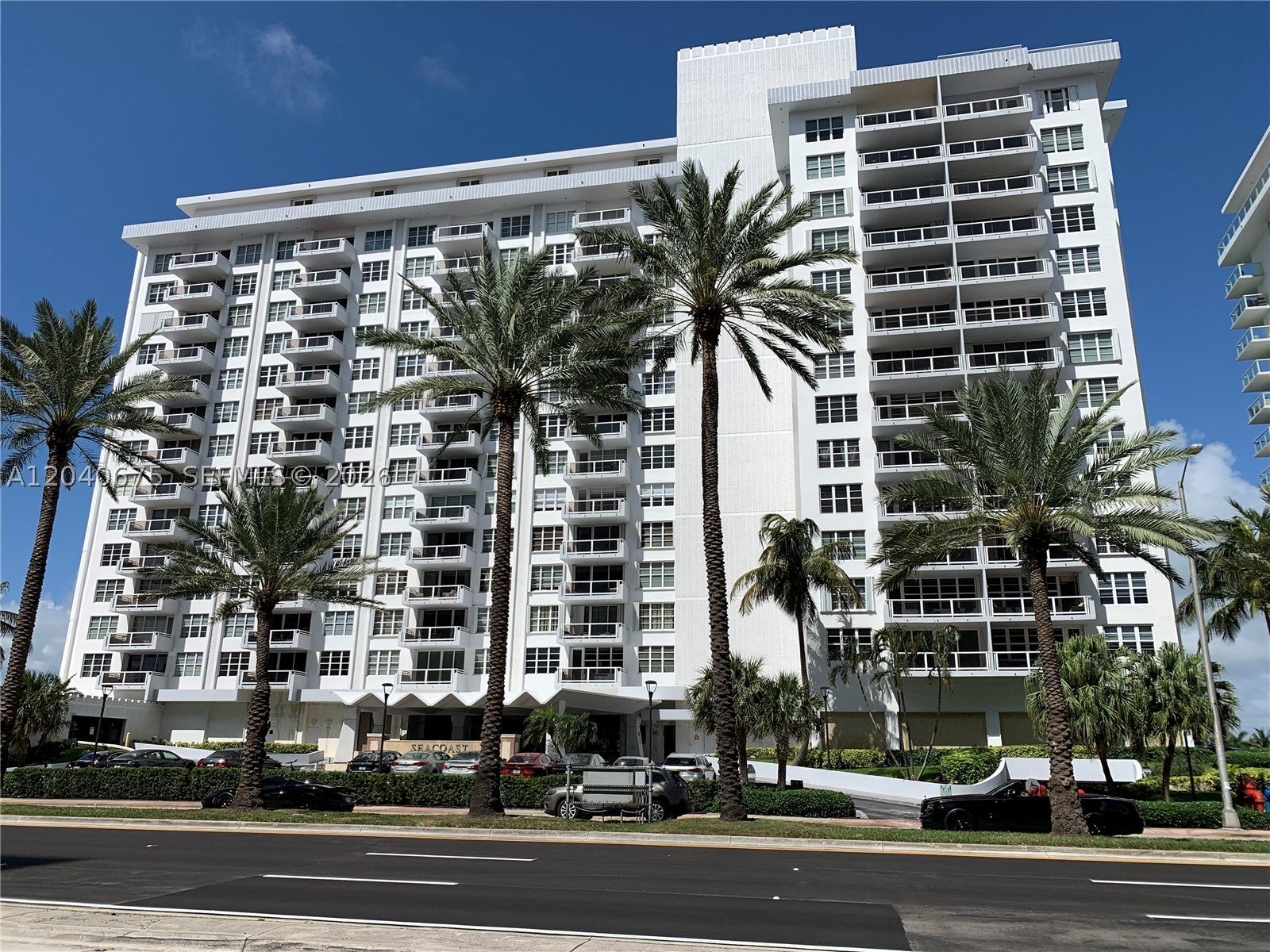 5700 Collins Ave 12N