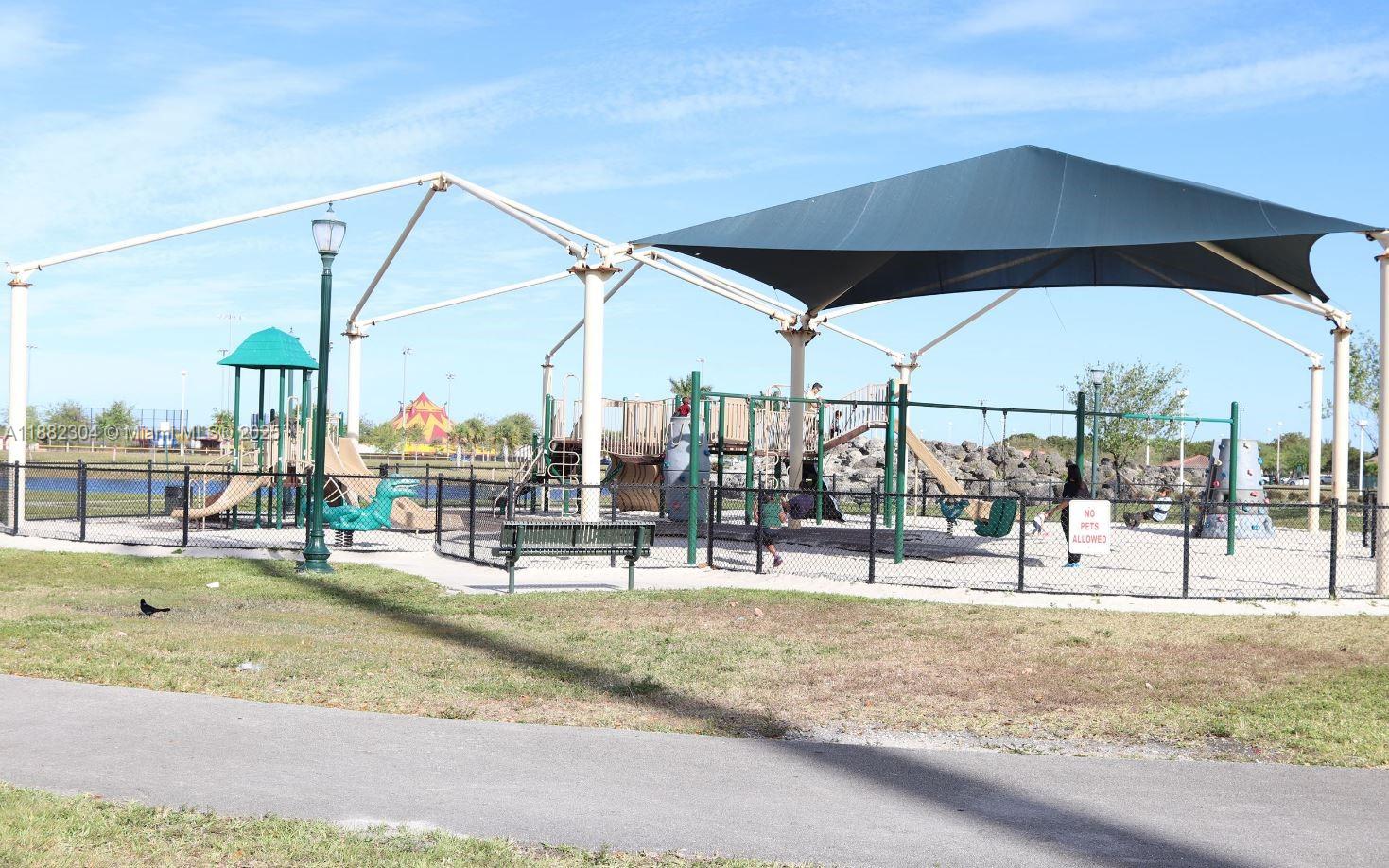 MIRAMAR ISLES SEC 5 - Residential