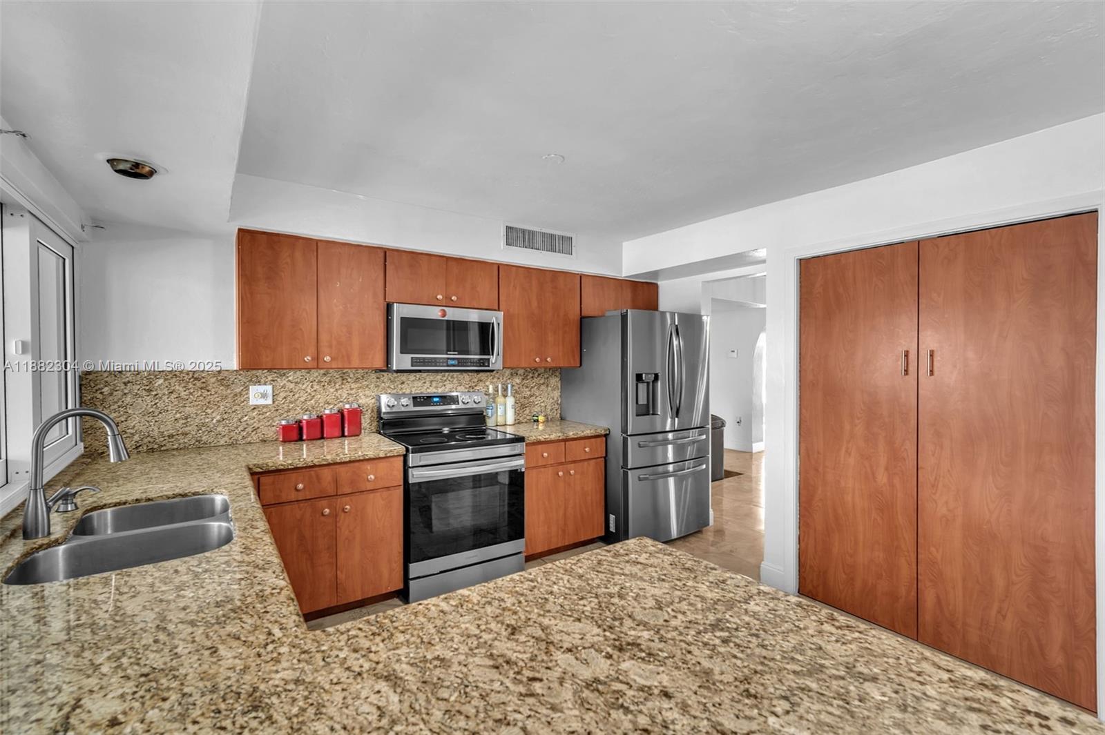 MIRAMAR ISLES SEC 5 - Residential