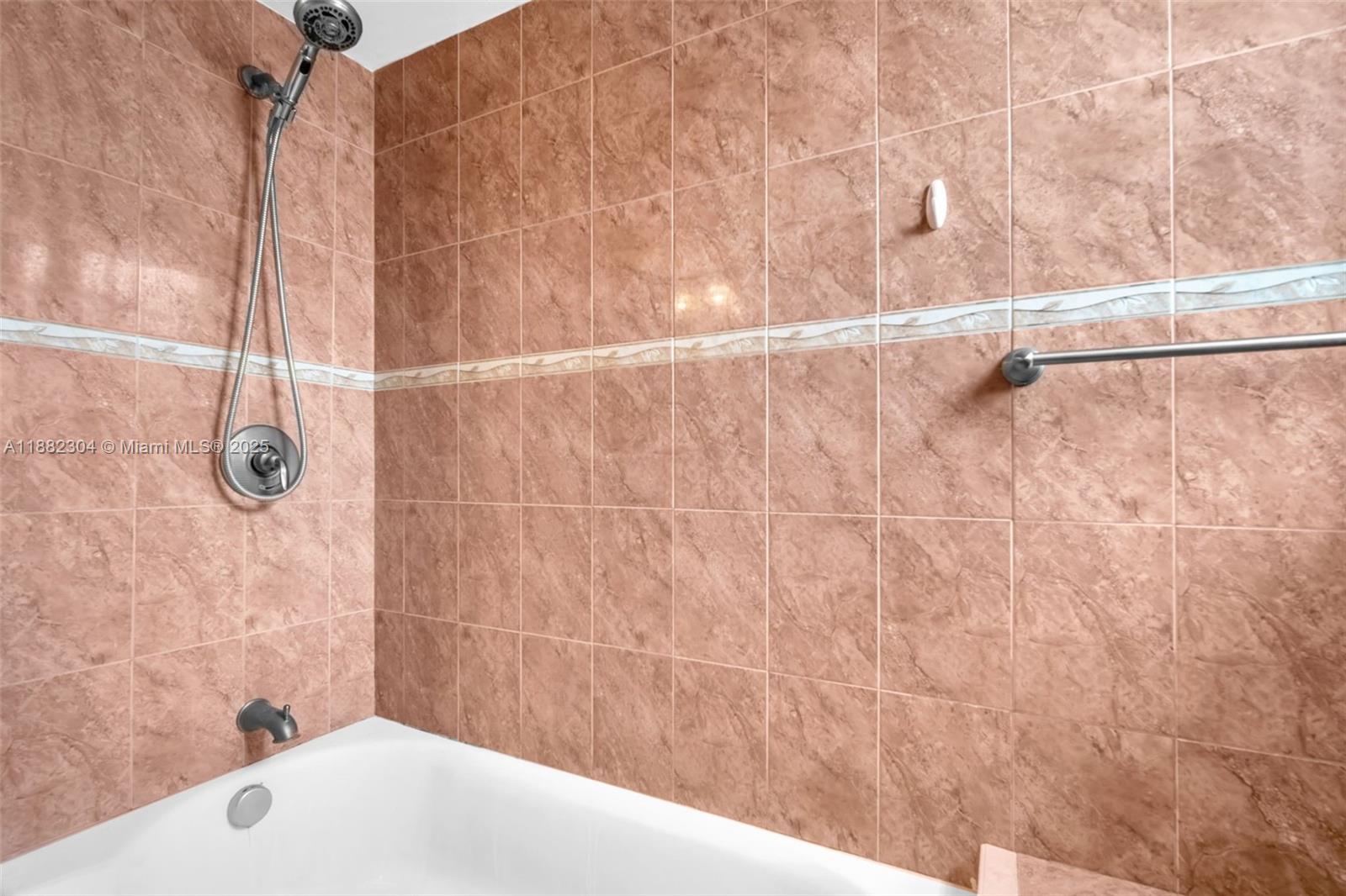 MIRAMAR ISLES SEC 5 - Residential