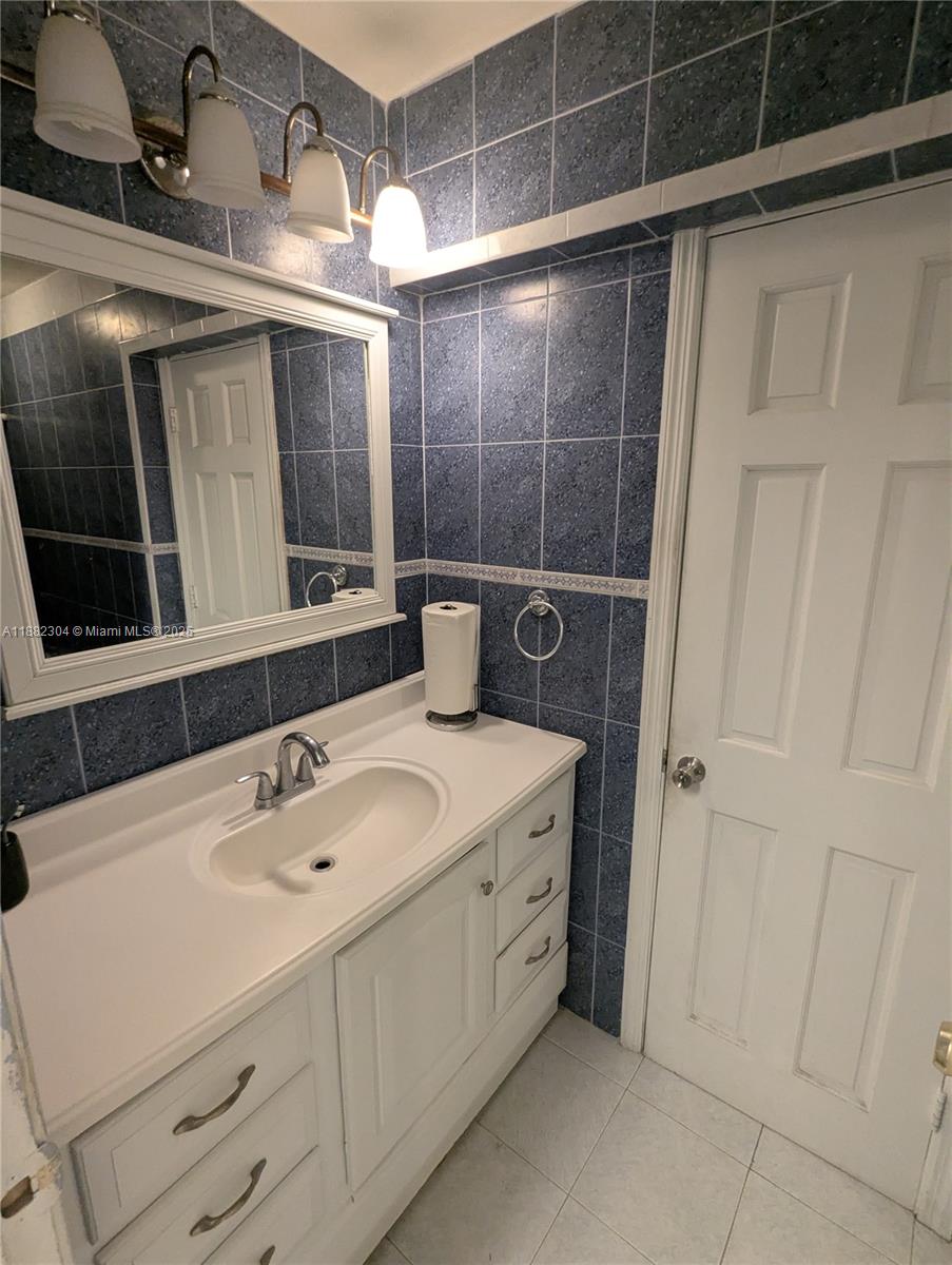 MIRAMAR ISLES SEC 5 - Residential