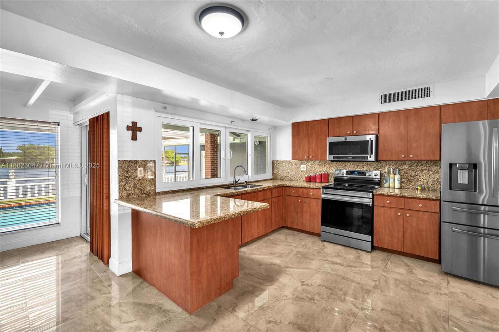 MIRAMAR ISLES SEC 5 - Residential