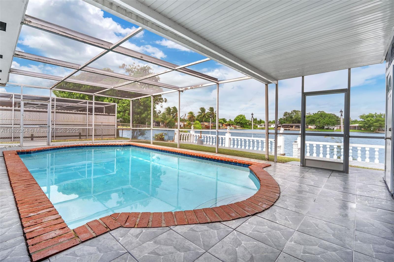 MIRAMAR ISLES SEC 5 - Residential