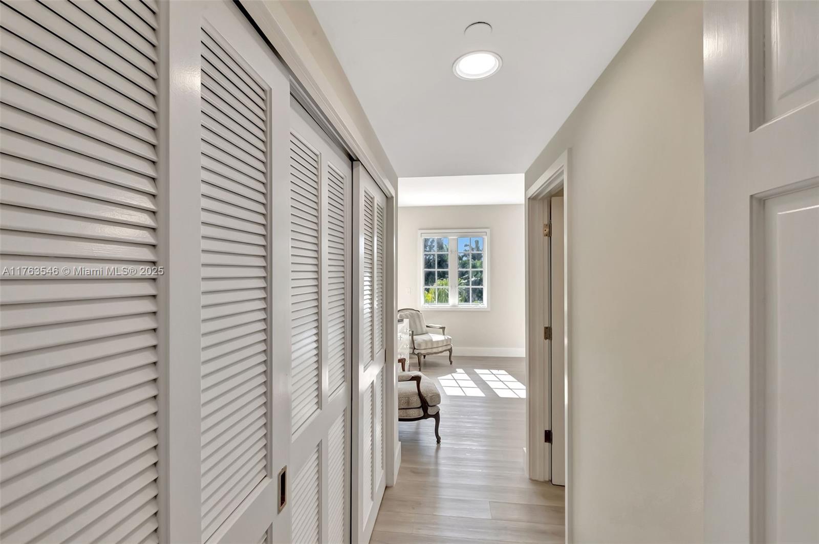 SEASIDE CONDO - Residential