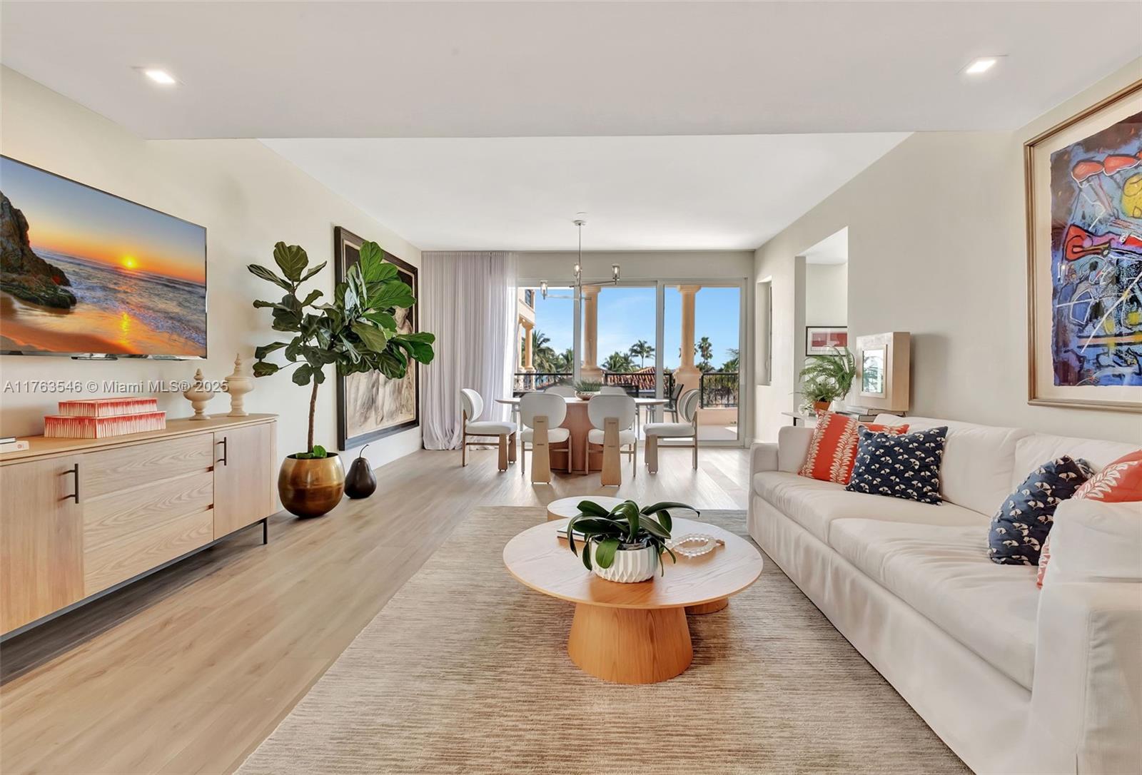 SEASIDE CONDO - Residential
