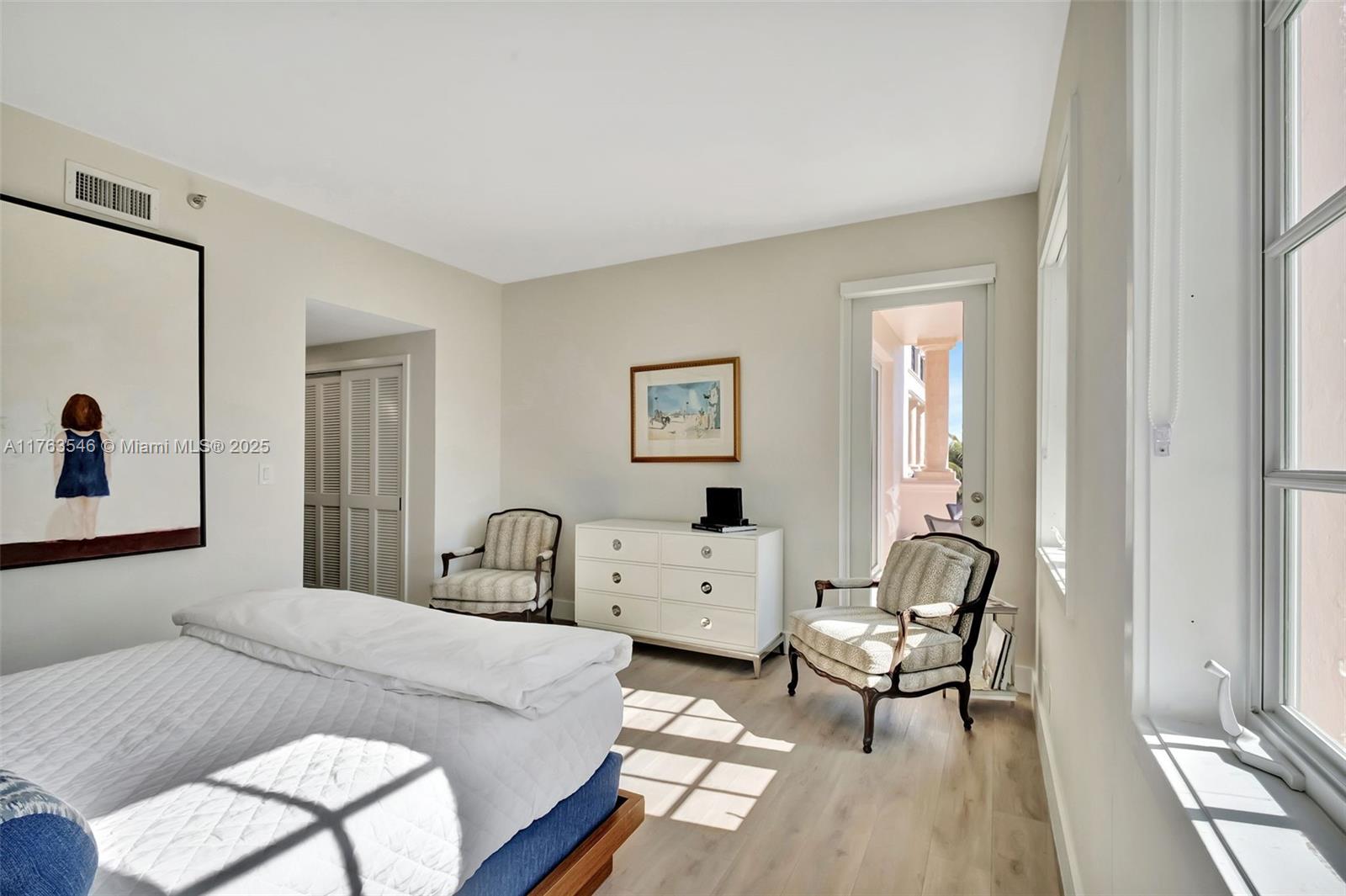 SEASIDE CONDO - Residential
