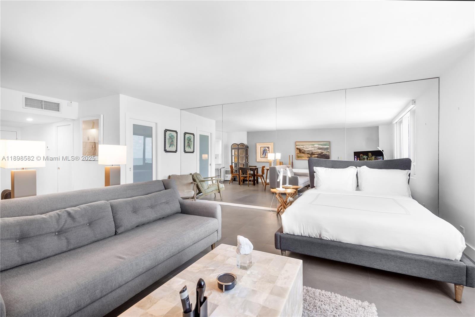 2301 Collins Ave 1543