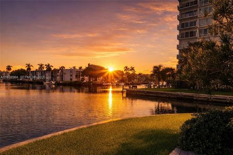 Photo of 930 SE 9th Ave #8, Pompano Beach, FL 33060 (MLS # A11878964)