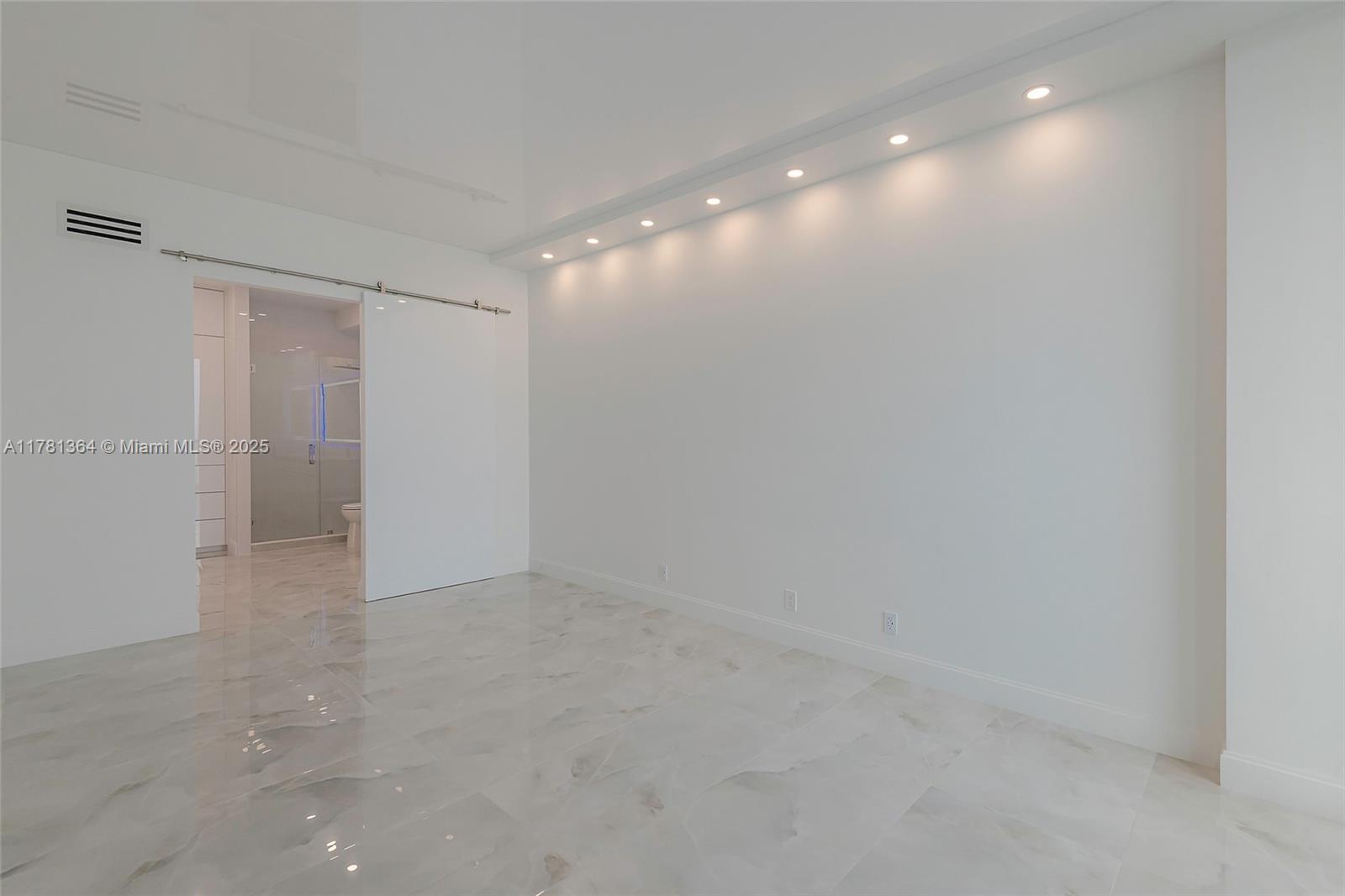 ARLEN HOUSE EAST CONDO - Residential