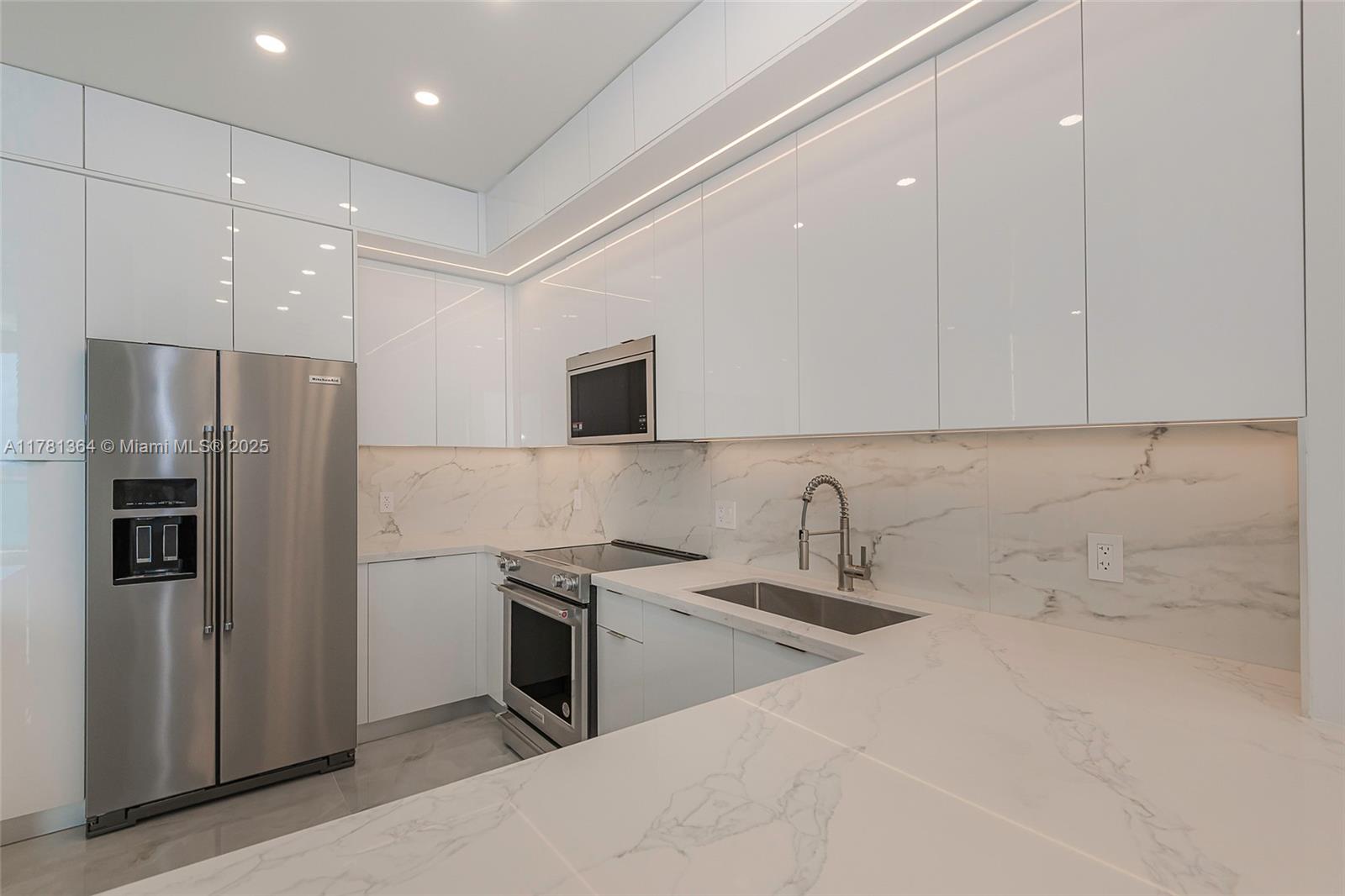 ARLEN HOUSE EAST CONDO - Residential