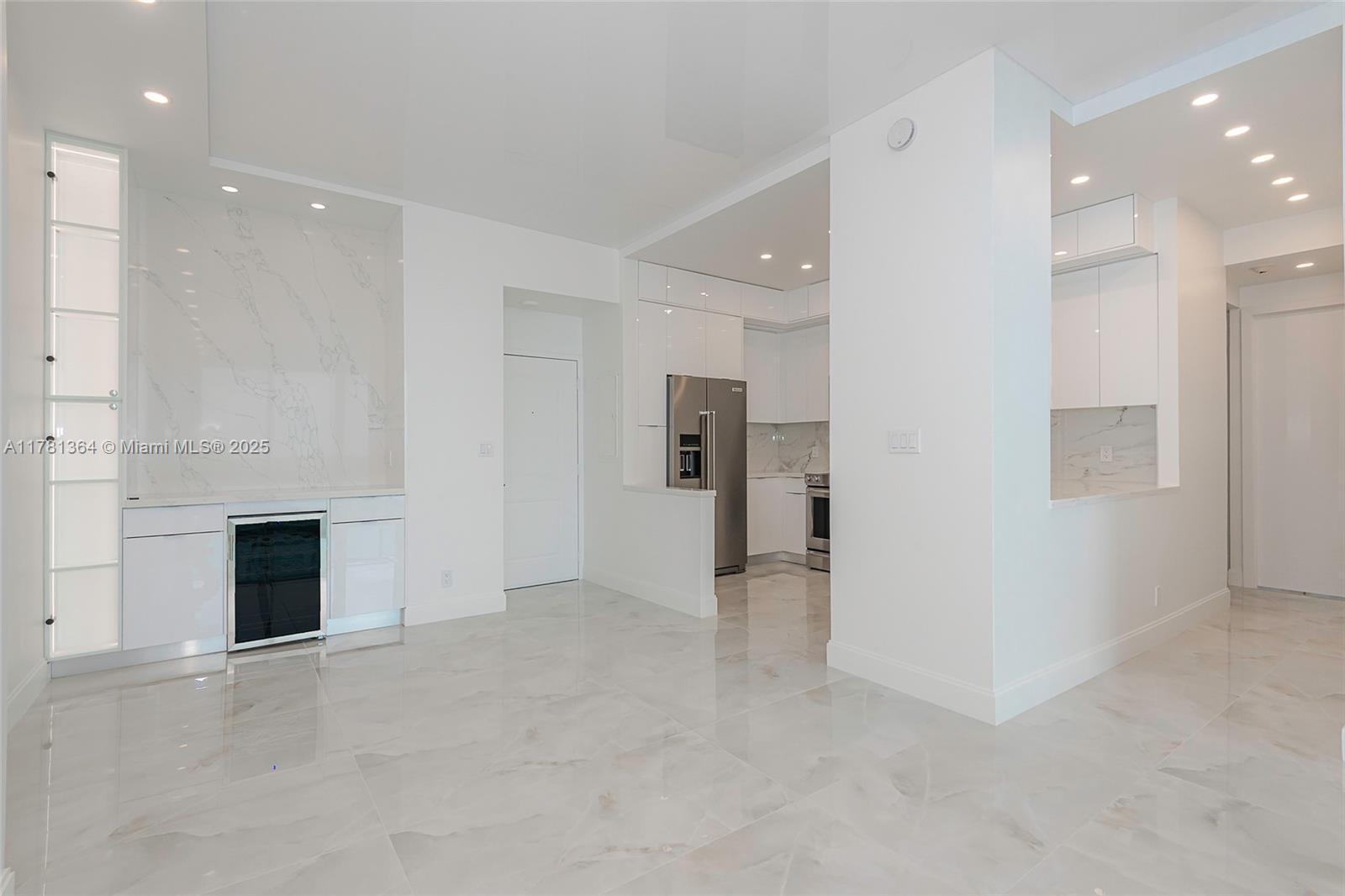 ARLEN HOUSE EAST CONDO - Residential