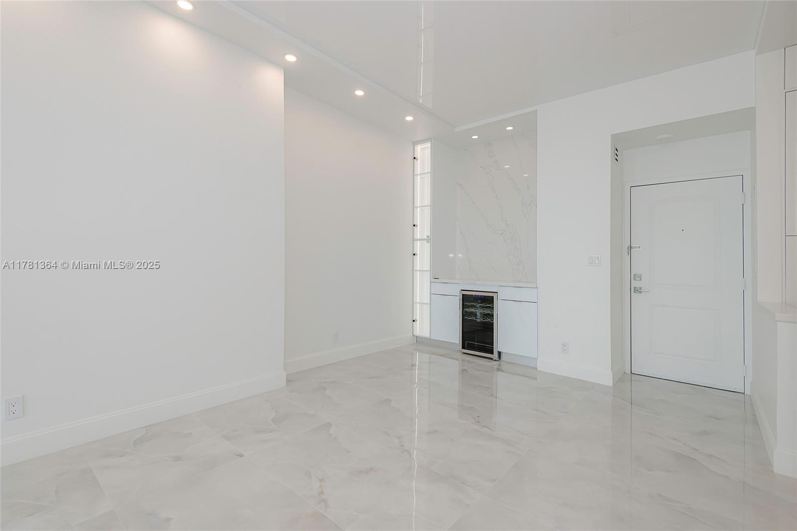 ARLEN HOUSE EAST CONDO - Residential