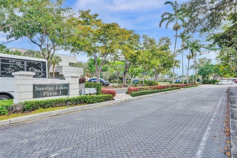 Condominium in Sunrise FL 8020 Sunrise Lakes Dr Dr.jpg